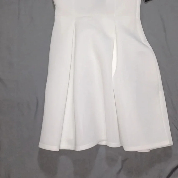 Misguided white sleeveless open back dress NWT - Picture 3 of 7